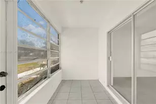 285 NE 191st St, Miami, FL 33179 - Photo 19