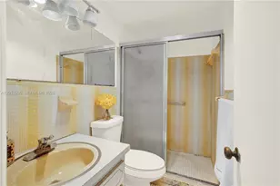 285 NE 191st St, Miami, FL 33179 - Photo 17