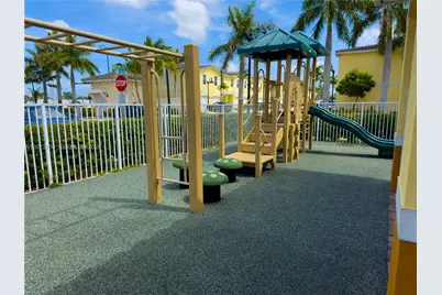 4009 NW 11th Dr, Lauderhill, FL 33313 - Photo 15
