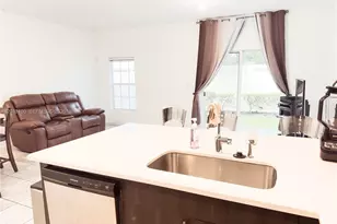 4009 NW 11 Dr, Lauderhill, FL 33313 - Photo 9