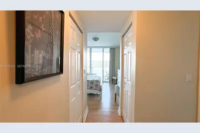 18100 N Bay Rd #1106, Sunny Isles Beach, FL 33160 - Photo 11