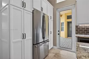 1306 Crossbill Ct, Weston, FL 33327 - Photo 13