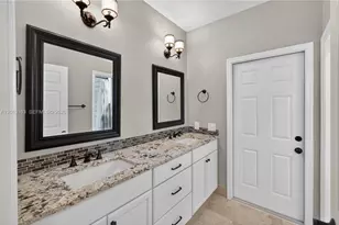 1306 Crossbill Ct, Weston, FL 33327 - Photo 35