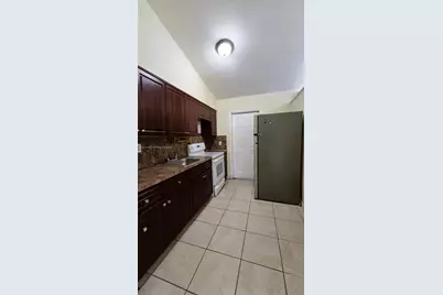 2335 NW 55th St, Miami, FL 33142 - Photo 11