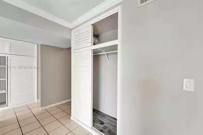 1430 Brickell Bay Dr #206, Miami, FL 33131 - Photo 29