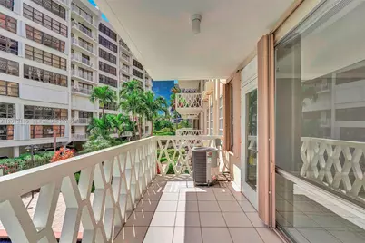 1430 Brickell Bay Dr #206, Miami, FL 33131 - Photo 33
