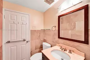 1430 Brickell Bay Dr, Miami, FL 33131 - Photo 17