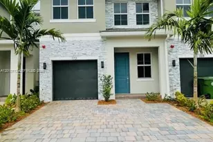 172 SW 171st Ln, Pembroke Pines, FL 33027 - Photo 1