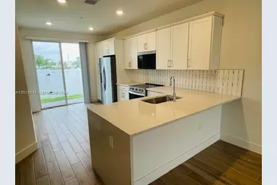 172 SW 171st Ln, Pembroke Pines, FL 33027 - Photo 3