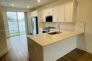 172 SW 171st Ln, Pembroke Pines, FL 33027 - Photo 3