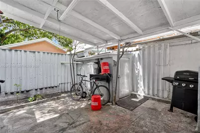 2450 NW 32nd St, Miami, FL 33142 - Photo 27