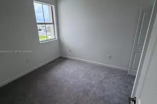 2643 SE 27th St, Homestead, FL 33035 - Photo 9