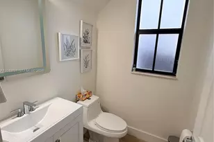 8640 NW 101st Pl, Doral, FL 33178 - Photo 29