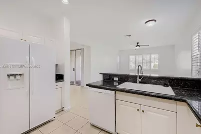 117 Palm Cir, Atlantis, FL 33462 - Photo 7
