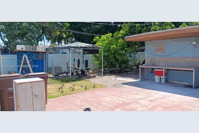 940 E 9th Pl, Hialeah, FL 33010 - Photo 3