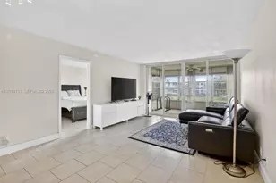 9330 Lagoon Pl, Davie, FL 33324 - Photo 11