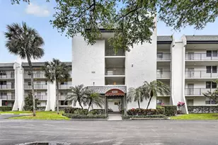 9330 Lagoon Pl, Davie, FL 33324 - Photo 1