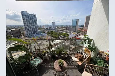 90 SW 3rd St #2106, Miami, FL 33130 - Photo 1
