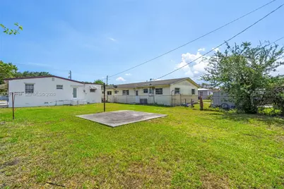 2121 NW 64th St, Miami, FL 33147 - Photo 23