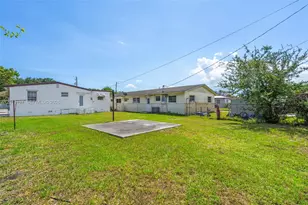 2121 NW 64th St, Miami, FL 33147 - Photo 23