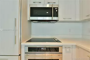 45 SW 9th St, Miami, FL 33130 - Photo 3