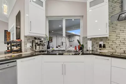 19757 SW 124th Ave, Miami, FL 33177 - Photo 19
