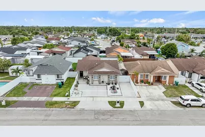 19757 SW 124th Ave, Miami, FL 33177 - Photo 5