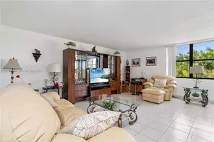 20401 NE 30th Ave, Aventura, FL 33180 - Photo 5