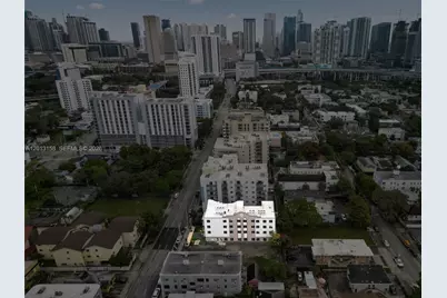 650 SW 1st St #306, Miami, FL 33130 - Photo 21