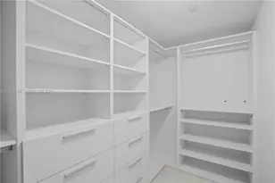 16385 Biscayne Blvd, North Miami Beach, FL 33160 - Photo 19