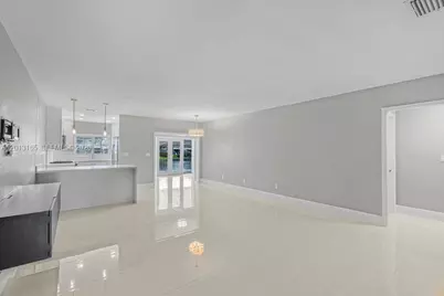 7108 Laurel Ln #7108, Miami Lakes, FL 33014 - Photo 5