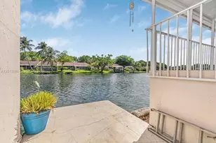 7108 Laurel Ln, Miami Lakes, FL 33014 - Photo 29