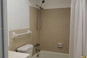 1450 Atlantic Shores Blvd, Hallandale Beach, FL 33009 - Photo 5