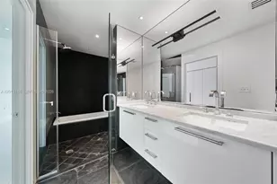 900 Biscayne Blvd, Miami, FL 33132 - Photo 7