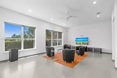3760 SW 51st St, Hollywood, FL 33312 - Photo 11