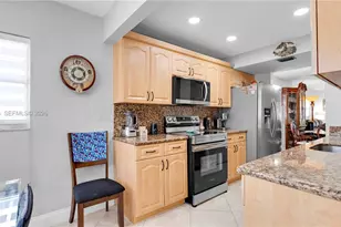 13000 SW 15th Ct, Pembroke Pines, FL 33027 - Photo 9