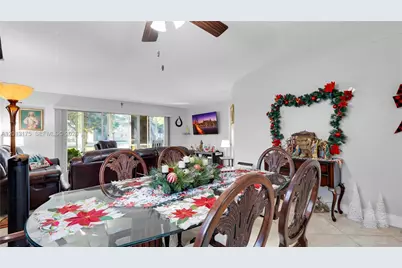 13000 SW 15th Ct #101U, Pembroke Pines, FL 33027 - Photo 7