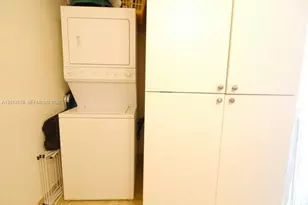 690 SW 1st Ct, Miami, FL 33130 - Photo 21