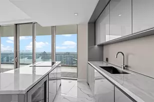 18975 Collins Ave, Sunny Isles Beach, FL 33160 - Photo 11