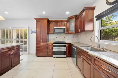 1450 NE 102nd St, Miami Shores, FL 33138 - Photo 9