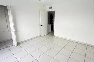 260 NW 107th Ave, Miami, FL 33172 - Photo 7