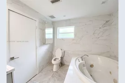 21335 NE 19th Ct, Miami, FL 33179 - Photo 25