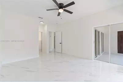 7978 NW 200th St, Hialeah, FL 33015 - Photo 17