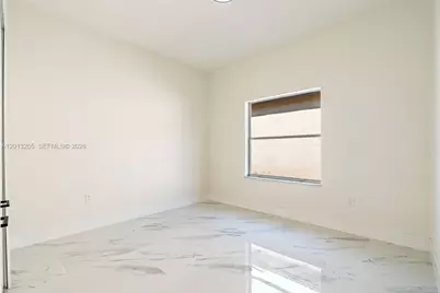 7978 NW 200th St, Hialeah, FL 33015 - Photo 25