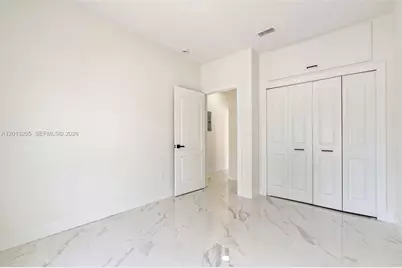 7978 NW 200th St, Hialeah, FL 33015 - Photo 21
