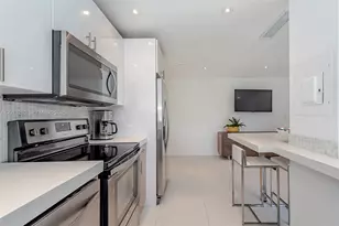 221 Meridian Ave, Miami Beach, FL 33139 - Photo 13