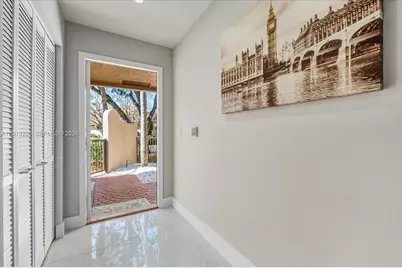 22708 Meridiana Dr, Boca Raton, FL 33433 - Photo 9