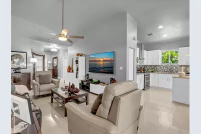 8510 SW 208th Ln, Cutler Bay, FL 33189 - Photo 5