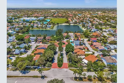 8510 SW 208th Ln, Cutler Bay, FL 33189 - Photo 31