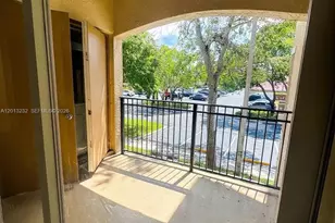 220 SW 116th Ave, Pembroke Pines, FL 33025 - Photo 23